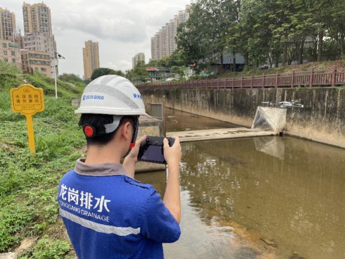 20230413“无人机河长”上岗一年 助力pg电子官网
提升河库巡查效能-图片1.jpg
