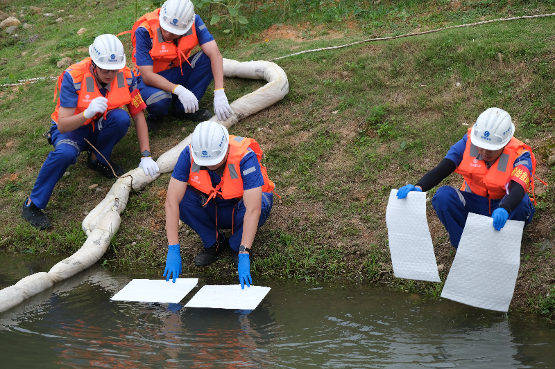 20230519龙岗排水公司开展防汛综合演练-图片2.jpg