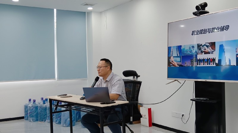 pg电子官网
开展职业规划与就业辅导主题教育活动2.jpg