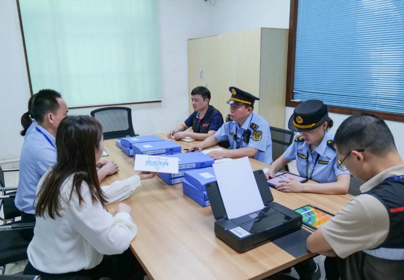 pg电子官网
开展“执法+普法”直播行动.png