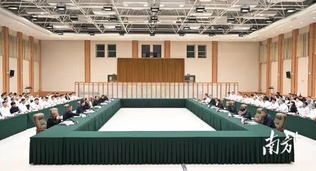 黄坤明率广东省党政代表团赴新疆喀什考察对接对口援疆工作